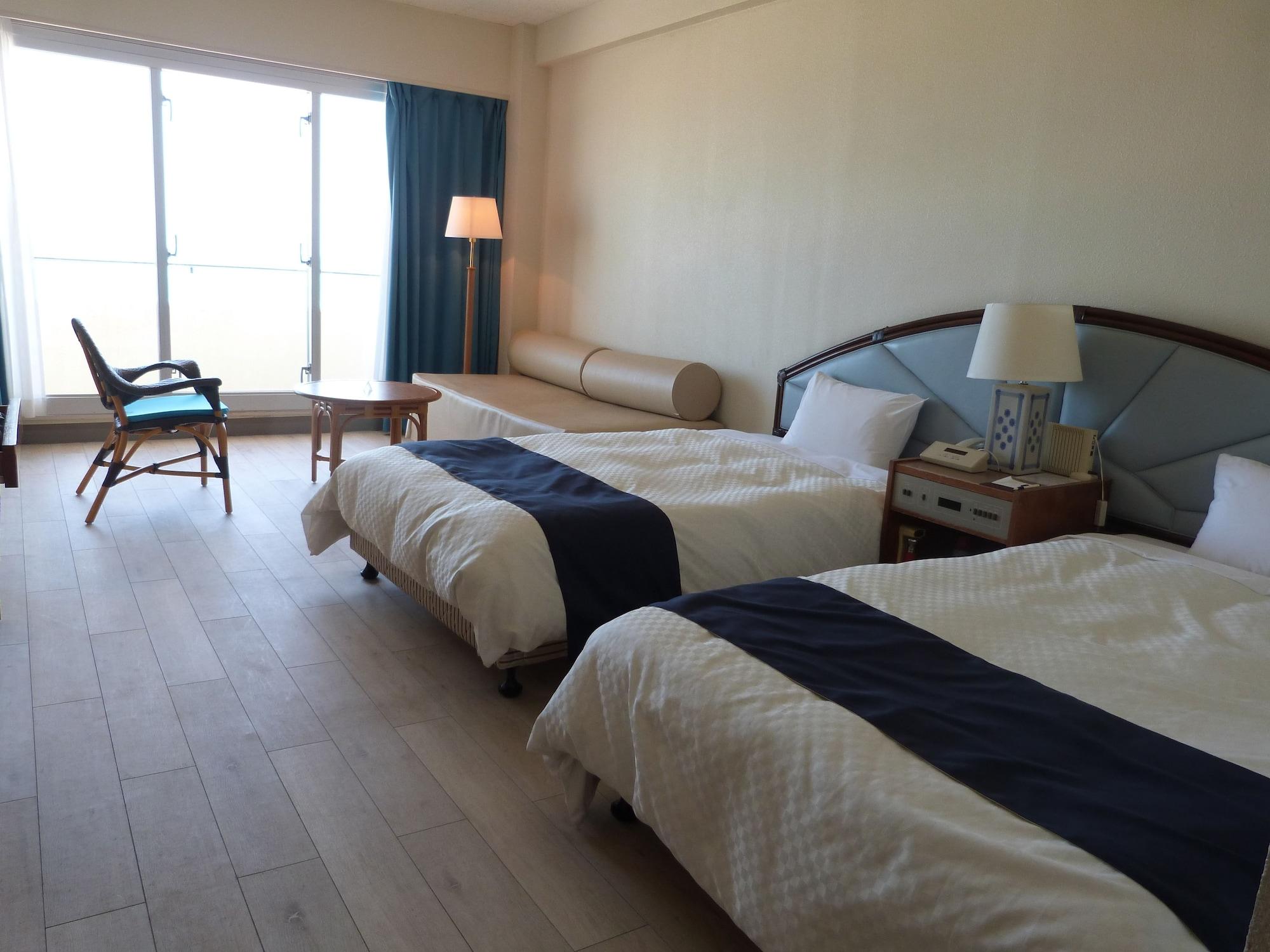 En Resort Kumejima Eef Beach Hotel Exterior photo