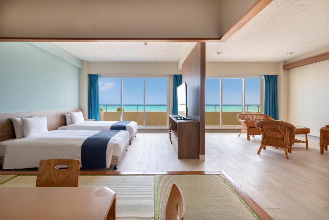 En Resort Kumejima Eef Beach Hotel Exterior photo